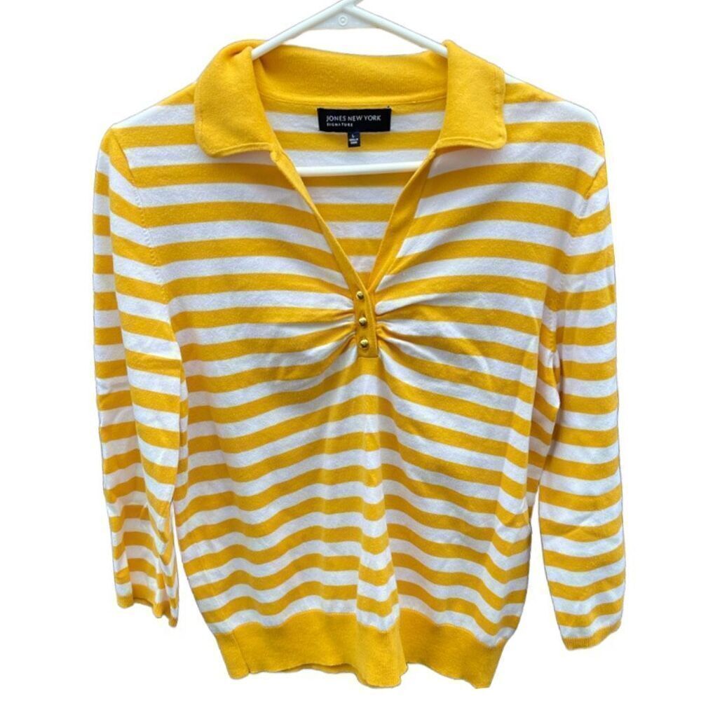 Jones New York Signature size L pullover sweater.